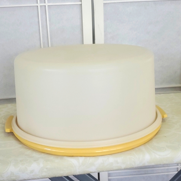 Tupperware Kitchen Tupperware Cake Holder Poshmark
